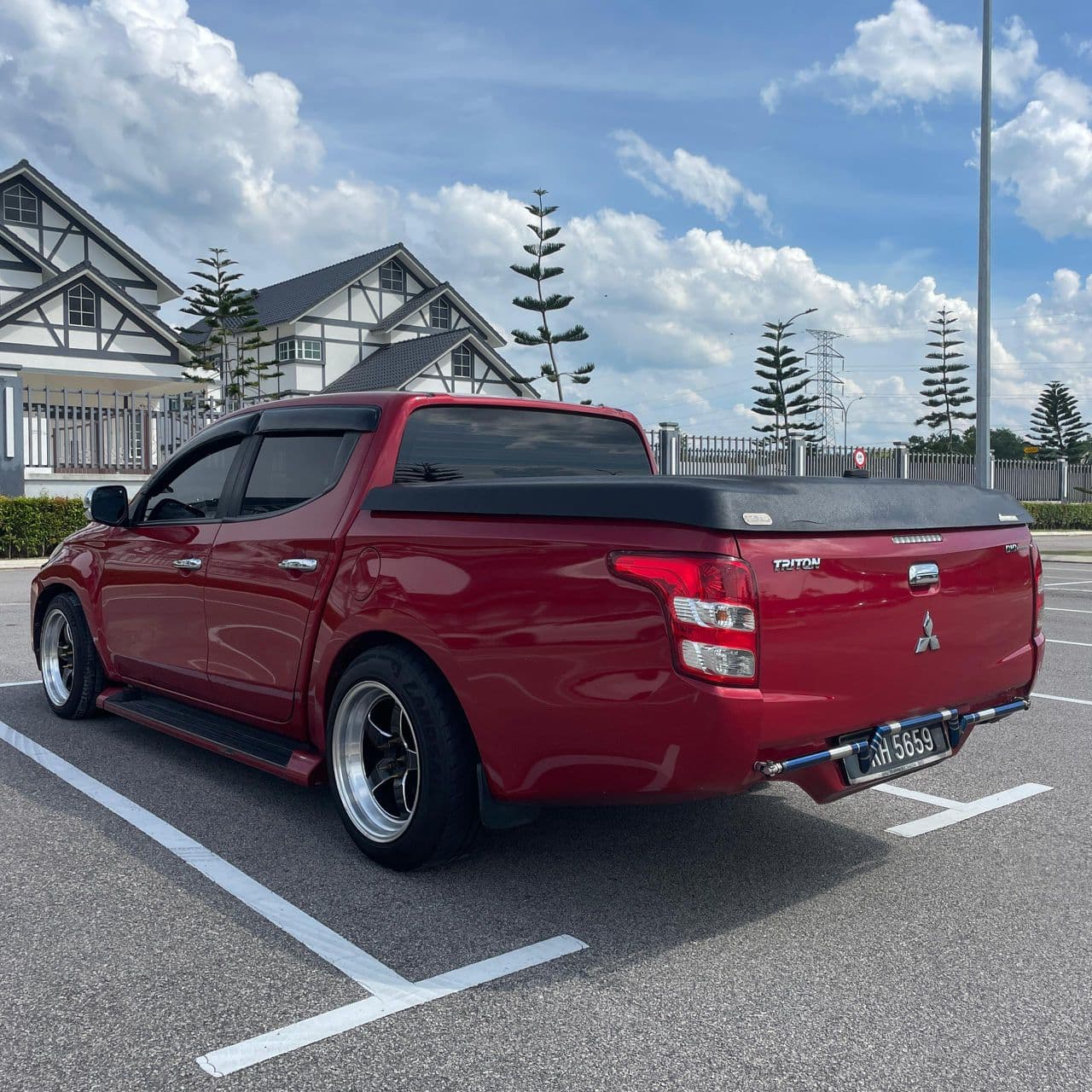 MITSUBISHI TRITON QUEST 4X2 2015 9