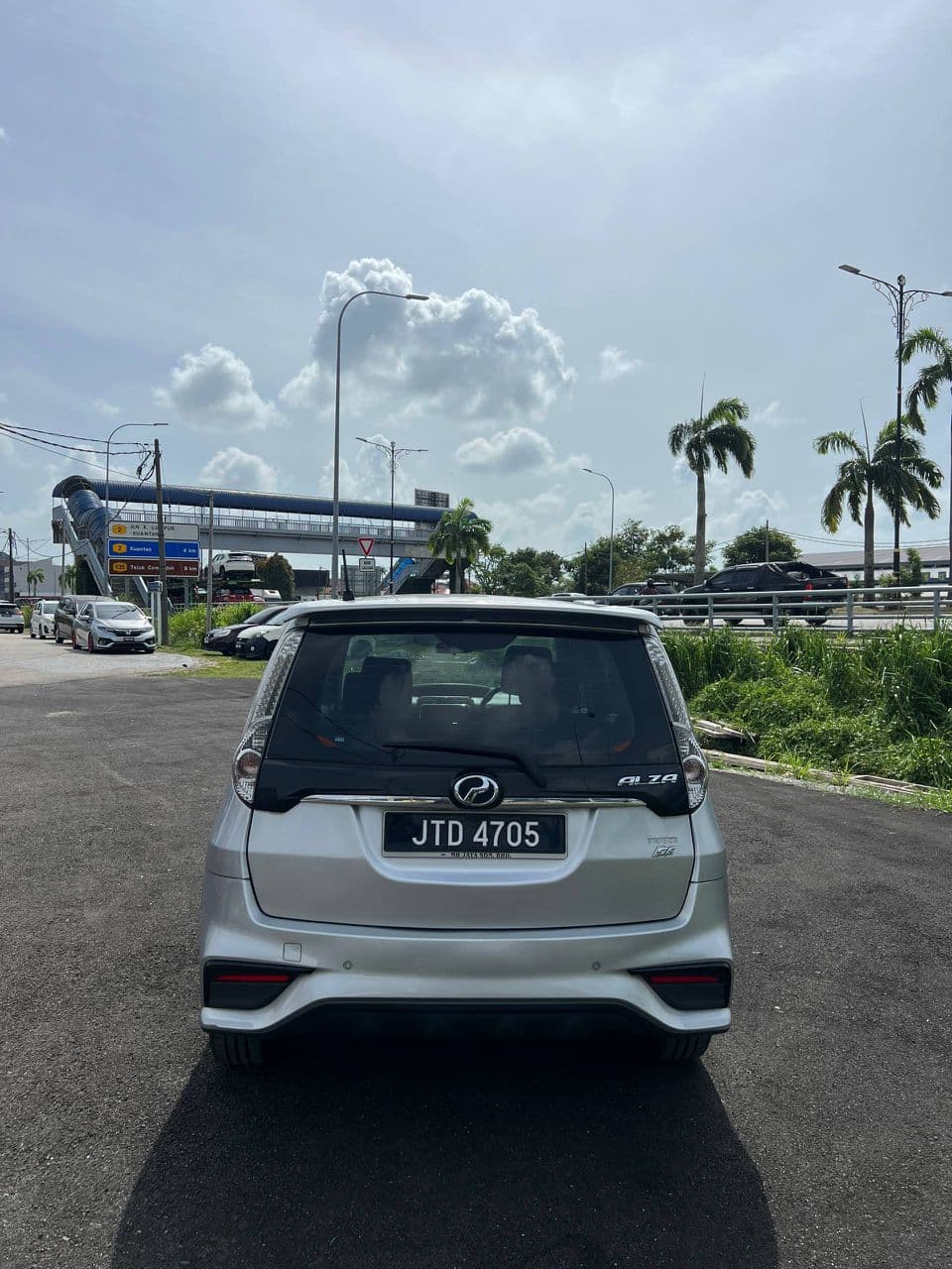 Perodua Alza 1.5 SE 2017 6